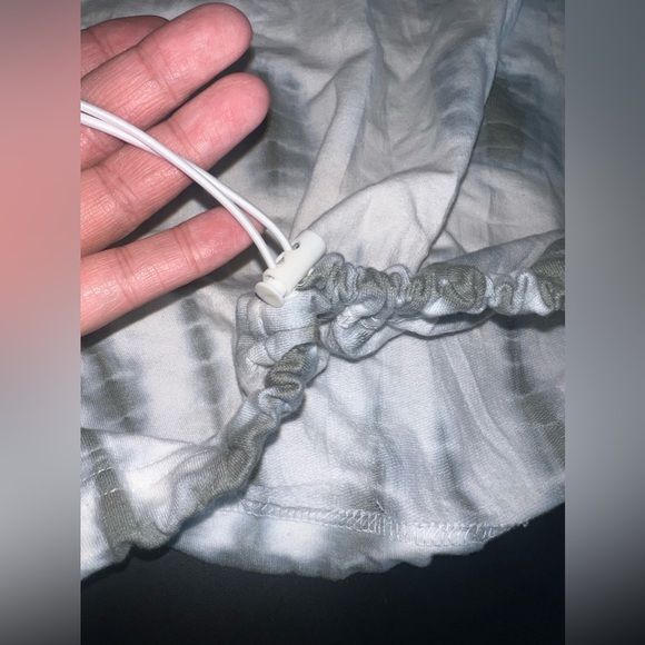 Jane & Delancey Sage Green & off white Tie Dye Cinch Waist Tee Size Small EUC - Picture 3 of 6